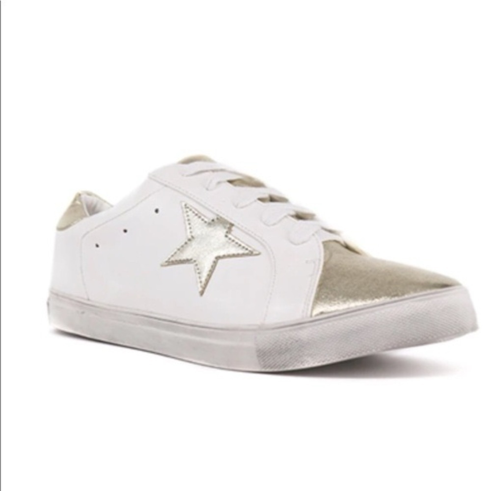 Women’s SHU SHOP Salome gold star leather sneakers- Size 8.5